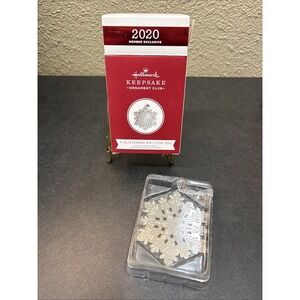 Hallmark Keepsake Ornament~ A Glistening Gift For‎ You~ Members Exclusive 2020